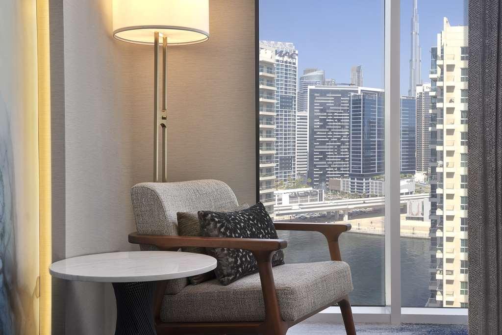 Embassy Suites By Hilton Dubai Business Bay الغرفة الصورة