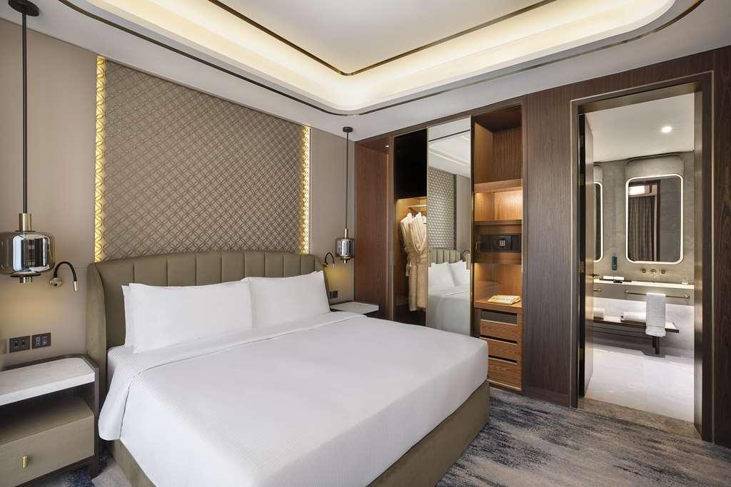 Embassy Suites By Hilton Dubai Business Bay الغرفة الصورة