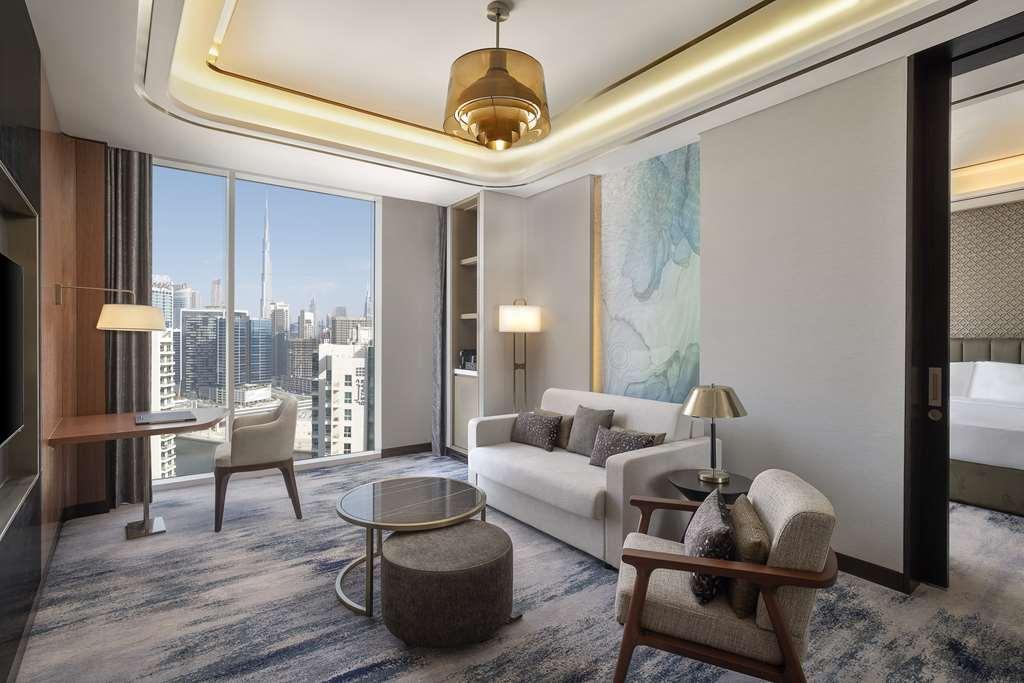 Embassy Suites By Hilton Dubai Business Bay الغرفة الصورة